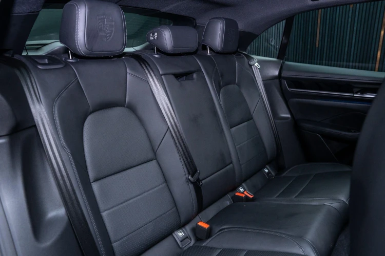 Vehicle Image 14