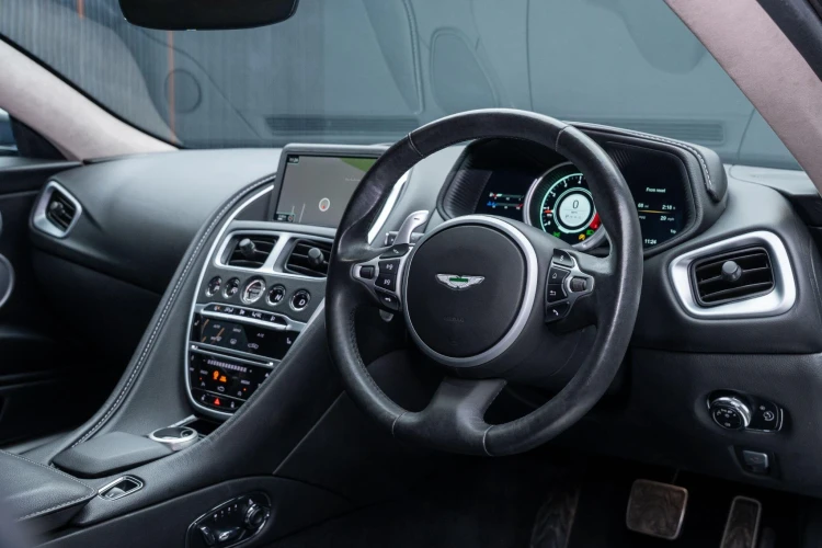 Vehicle Image 4