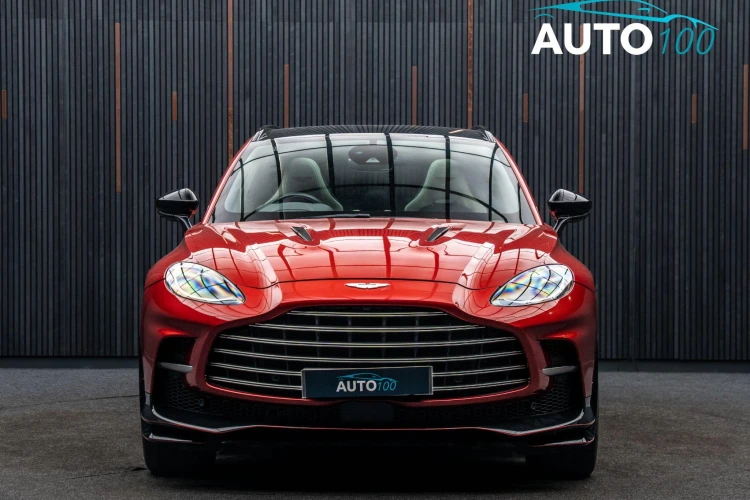 Vehicle Image 9