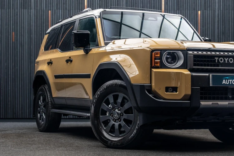 Vehicle Image 7