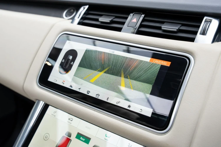 Vehicle Image 10