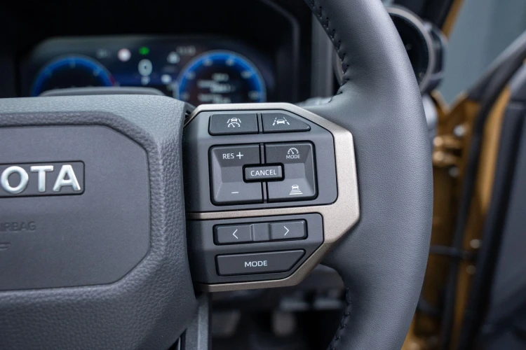 Vehicle Image 26