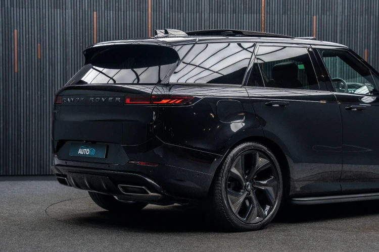 Vehicle Image 21