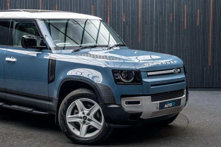 Vehicle Image 9