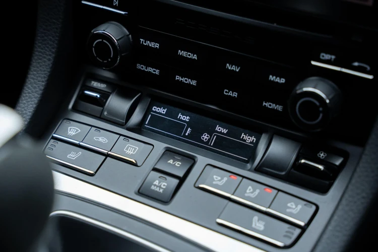 Vehicle Image 20