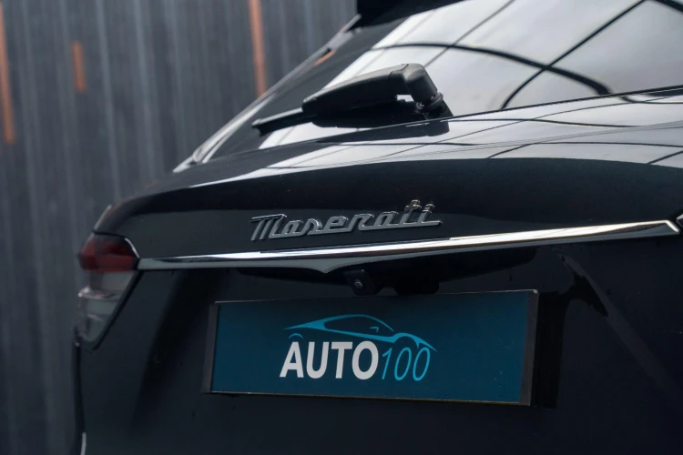 Vehicle Image 25