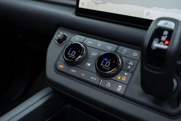 Vehicle Image 36