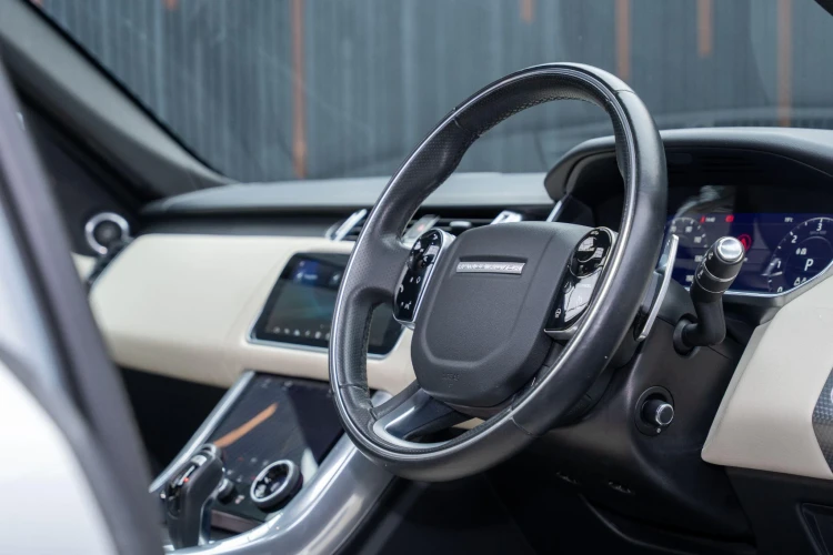 Vehicle Image 20