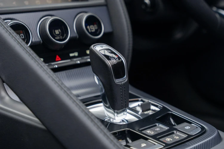 Vehicle Image 37