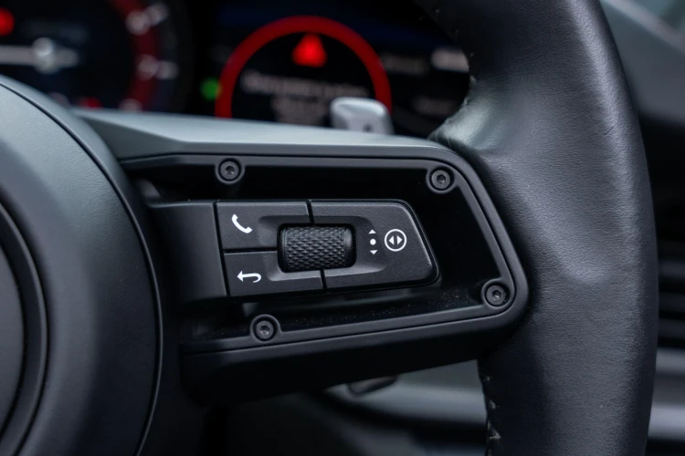 Vehicle Image 33