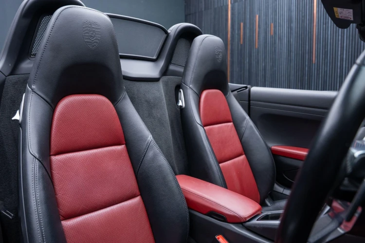 Vehicle Image 12
