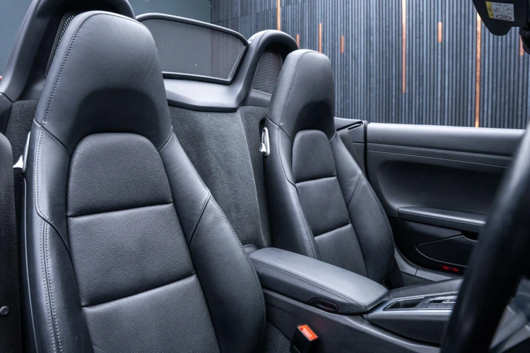 Vehicle Image 12