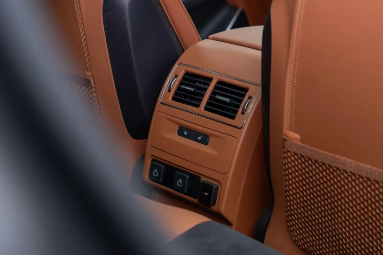 Vehicle Image 39