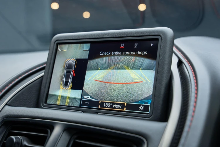 Vehicle Image 6