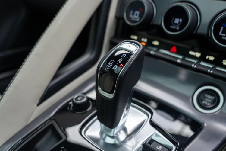 Vehicle Image 30