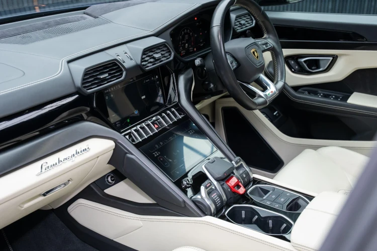 Vehicle Image 40