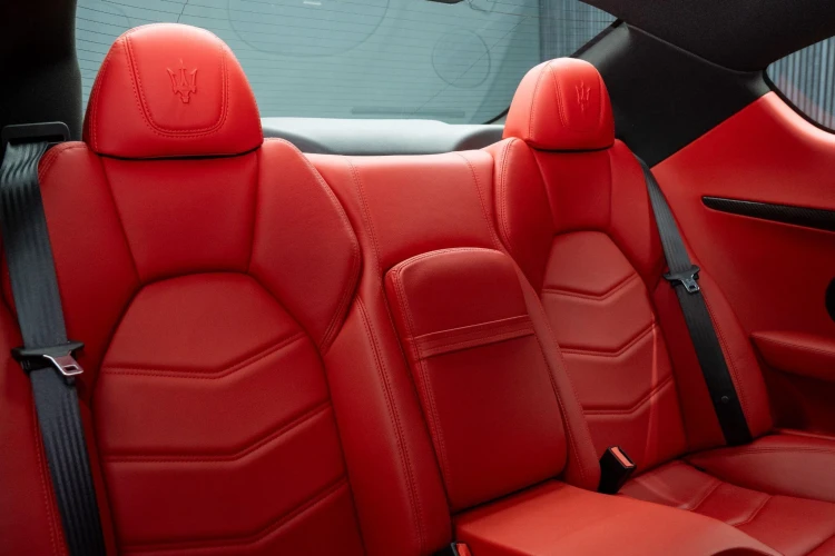 Vehicle Image 14