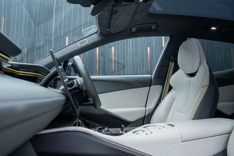 Vehicle Image 37