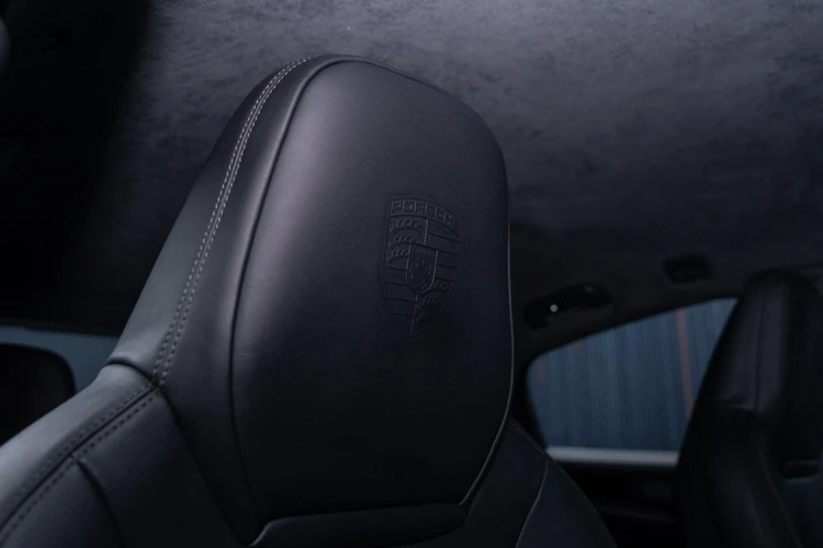 Vehicle Image 42