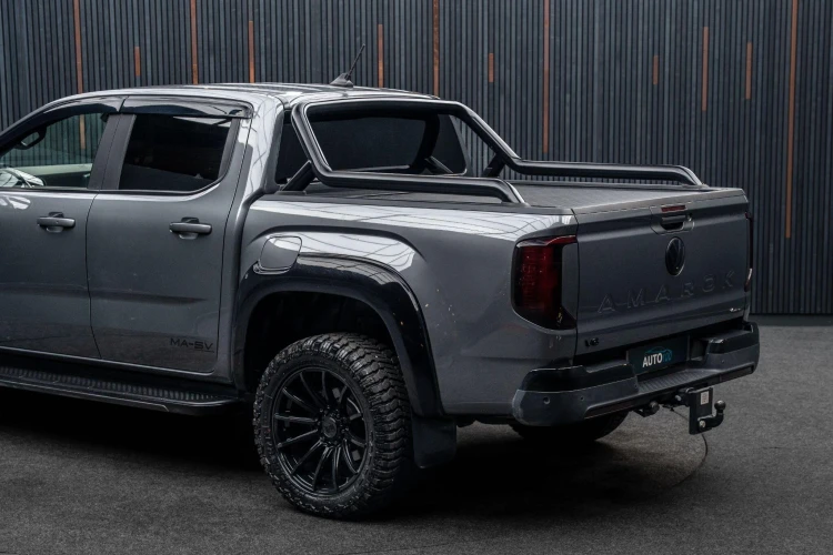Vehicle Image 19
