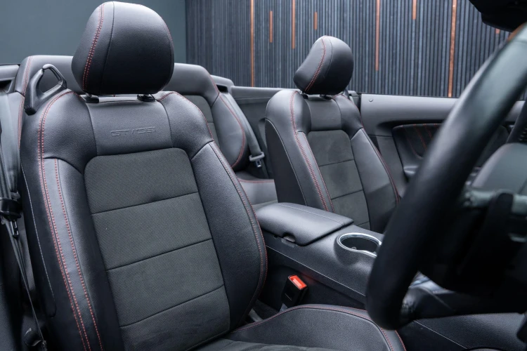 Vehicle Image 12