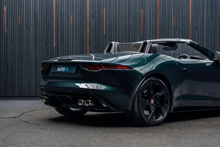 Vehicle Image 21