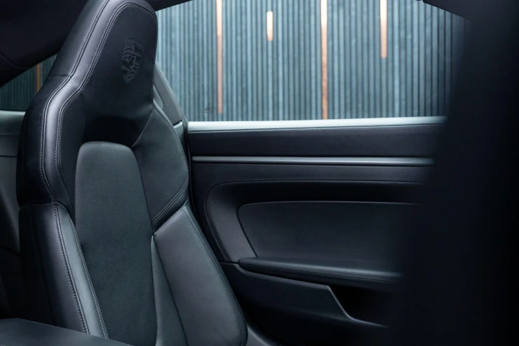 Vehicle Image 37