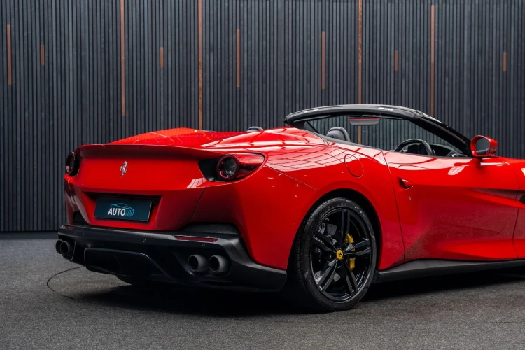 Vehicle Image 23