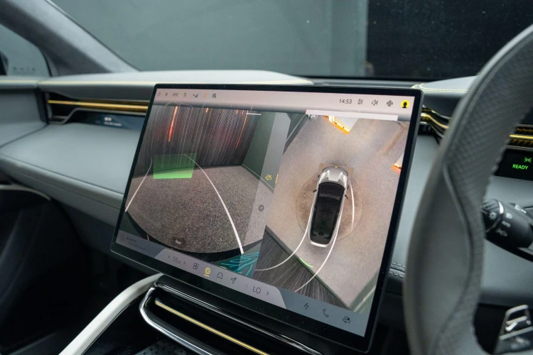 Vehicle Image 8