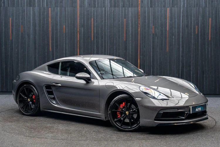Vehicle Image 5