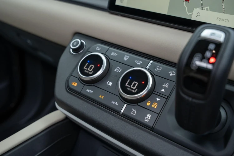 Vehicle Image 30