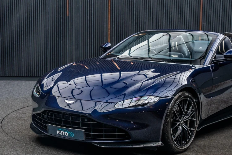 Vehicle Image 11