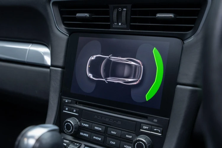 Vehicle Image 6