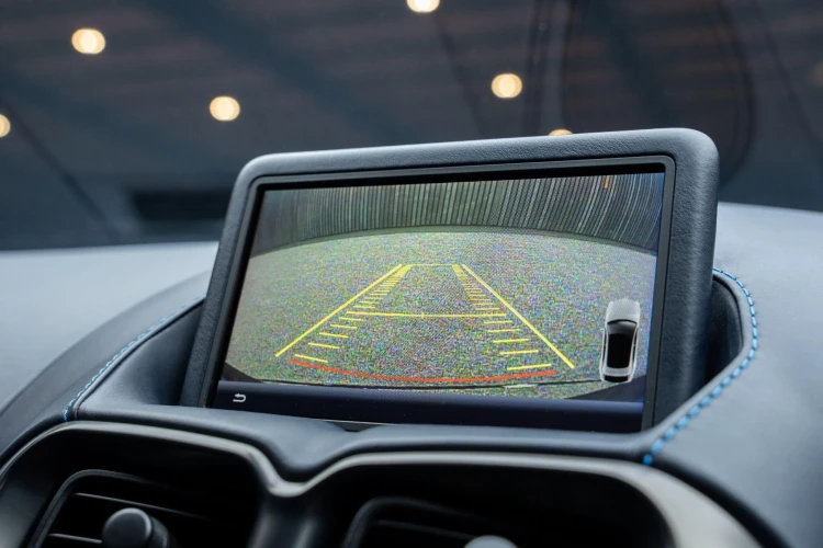 Vehicle Image 6