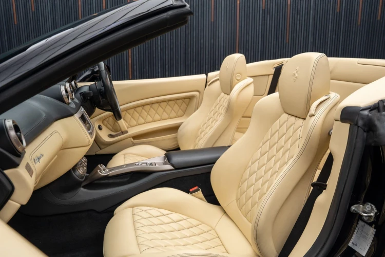 Vehicle Image 38
