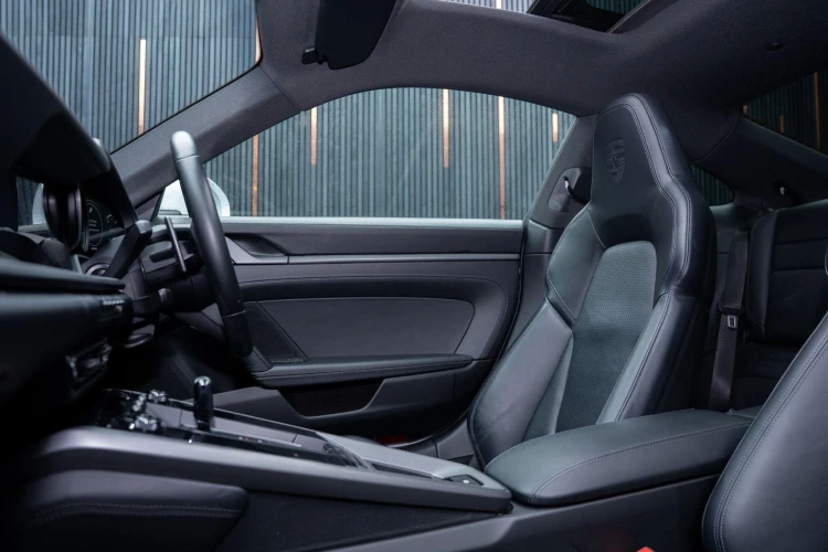 Vehicle Image 37