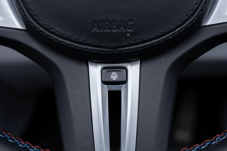 Vehicle Image 40