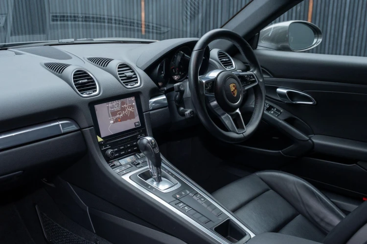 Vehicle Image 37