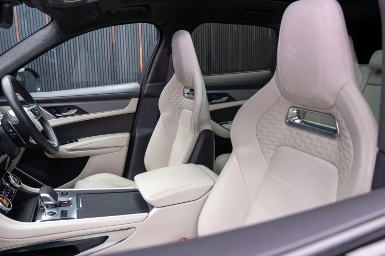 Vehicle Image 40