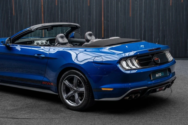 Vehicle Image 23