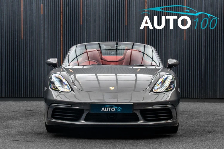Vehicle Image 11