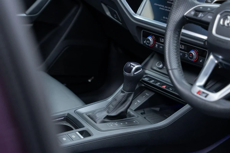 Vehicle Image 38
