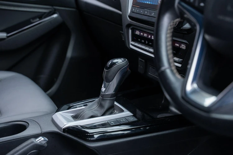 Vehicle Image 38