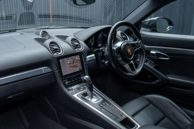 Vehicle Image 37
