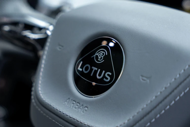 Vehicle Image 30