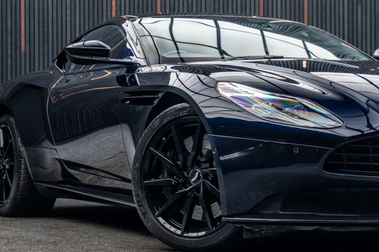 Vehicle Image 11