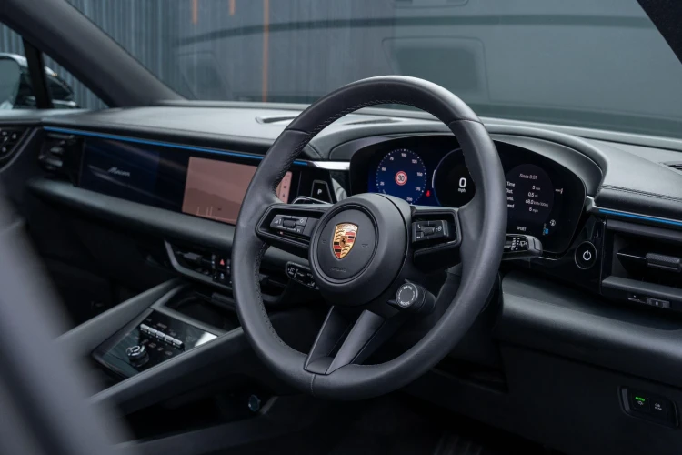 Vehicle Image 40