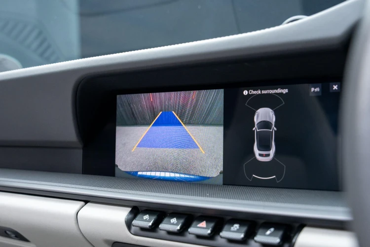 Vehicle Image 10