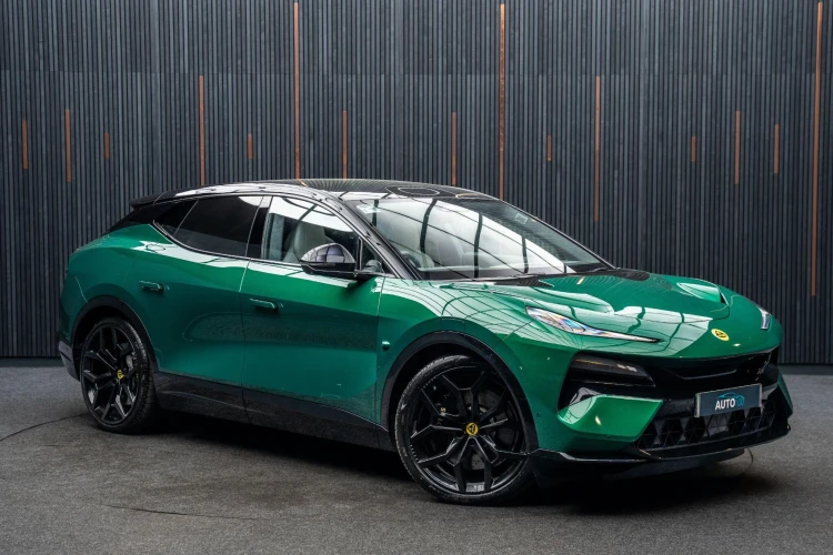 Vehicle Image 5