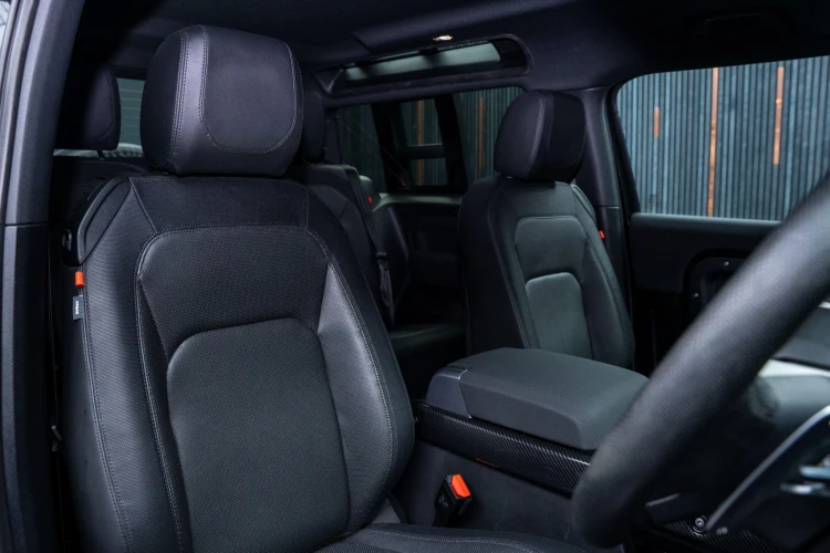 Vehicle Image 12